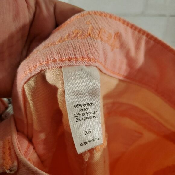 Maurices bright pink skinny jeans - Picture 6 of 10